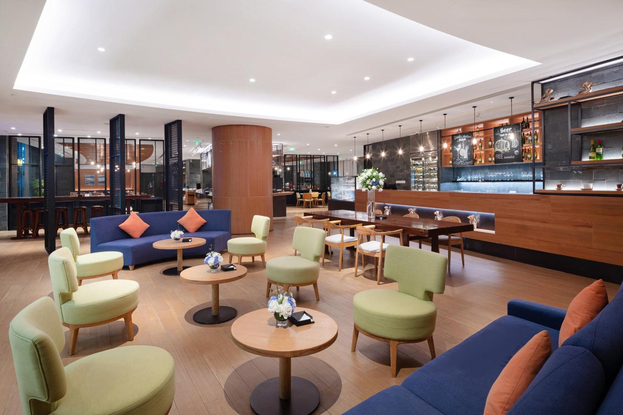 Crowne Plaza Zhuhai City Center By Ihg - Offers Free One-Way Shuttle To Chimelong Ocean Kingdom Exterior foto